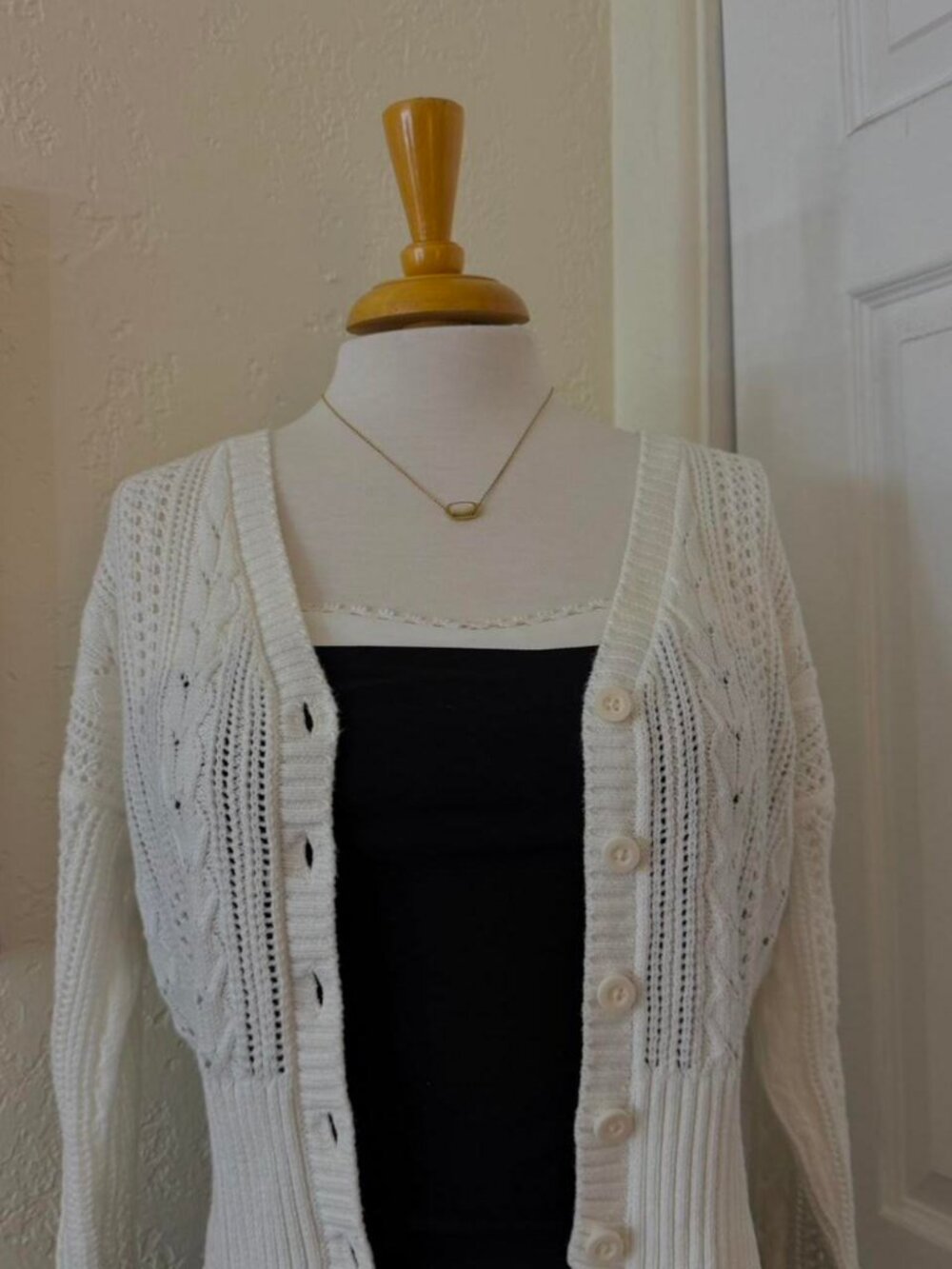 Hollister Co. Women's White and Cream Cardigan